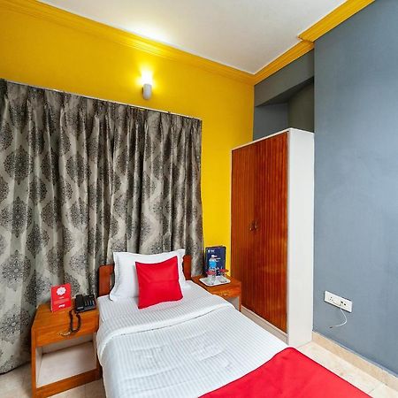Hotel Manhattan Chennai Ngoại thất bức ảnh