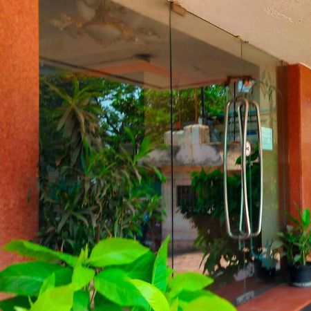 Hotel Manhattan Chennai Ngoại thất bức ảnh