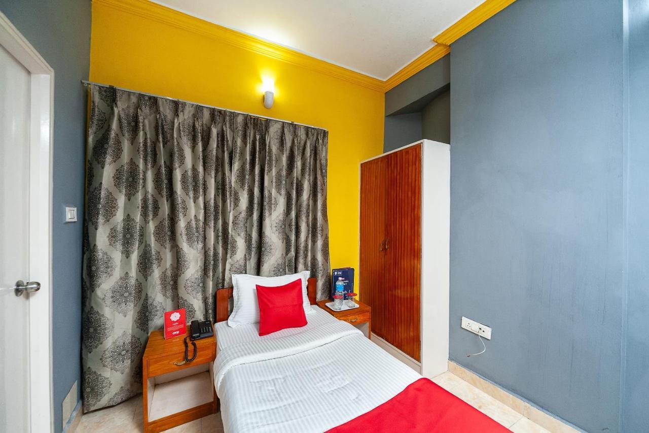 Hotel Manhattan Chennai Ngoại thất bức ảnh