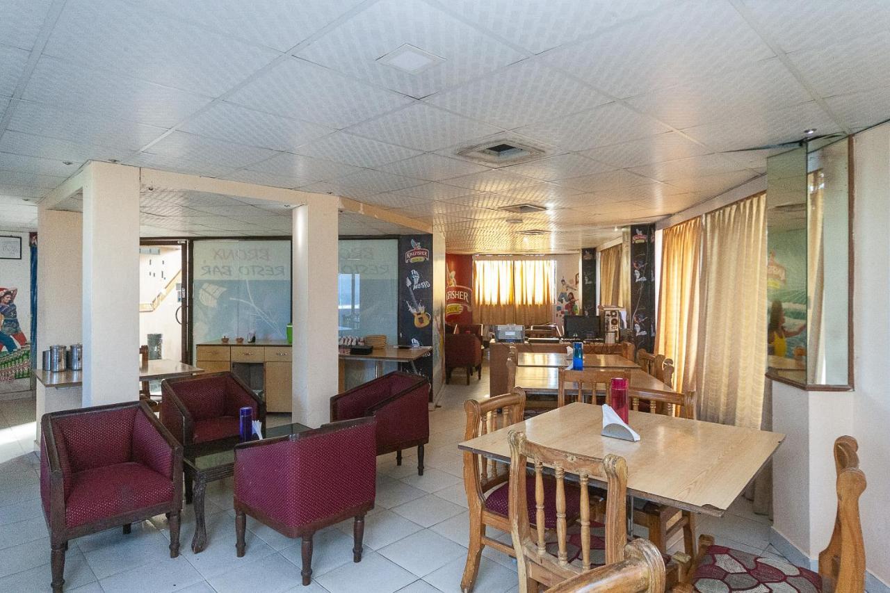 Hotel Manhattan Chennai Ngoại thất bức ảnh