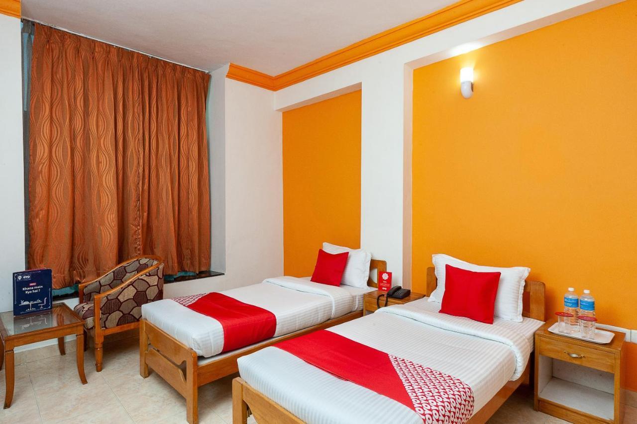 Hotel Manhattan Chennai Ngoại thất bức ảnh