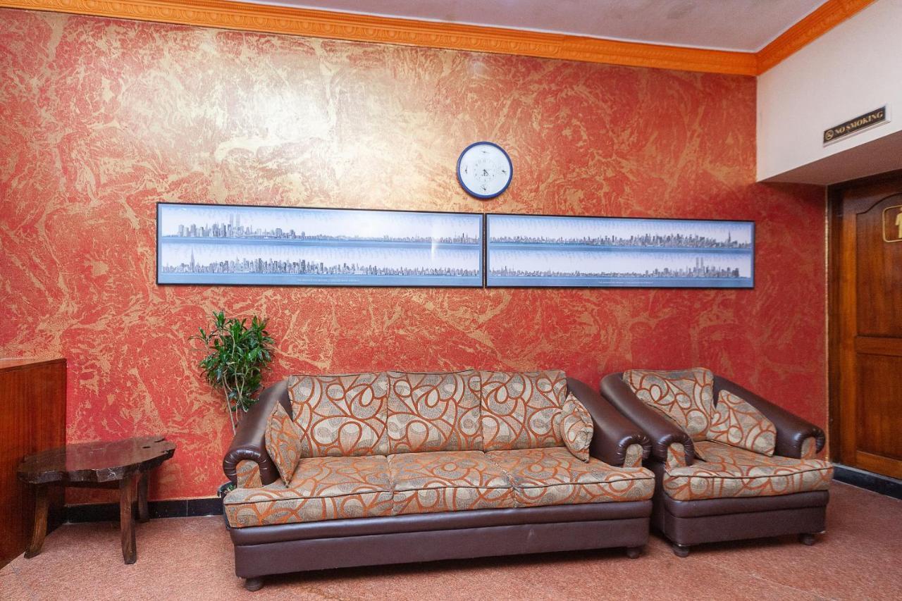 Hotel Manhattan Chennai Ngoại thất bức ảnh