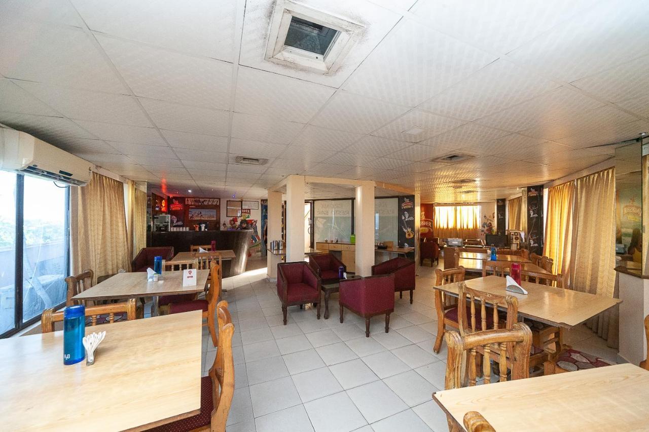 Hotel Manhattan Chennai Ngoại thất bức ảnh