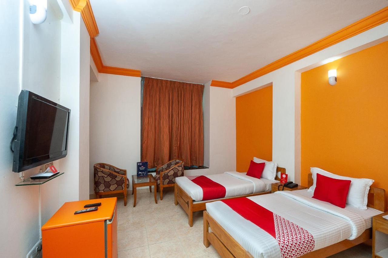Hotel Manhattan Chennai Ngoại thất bức ảnh