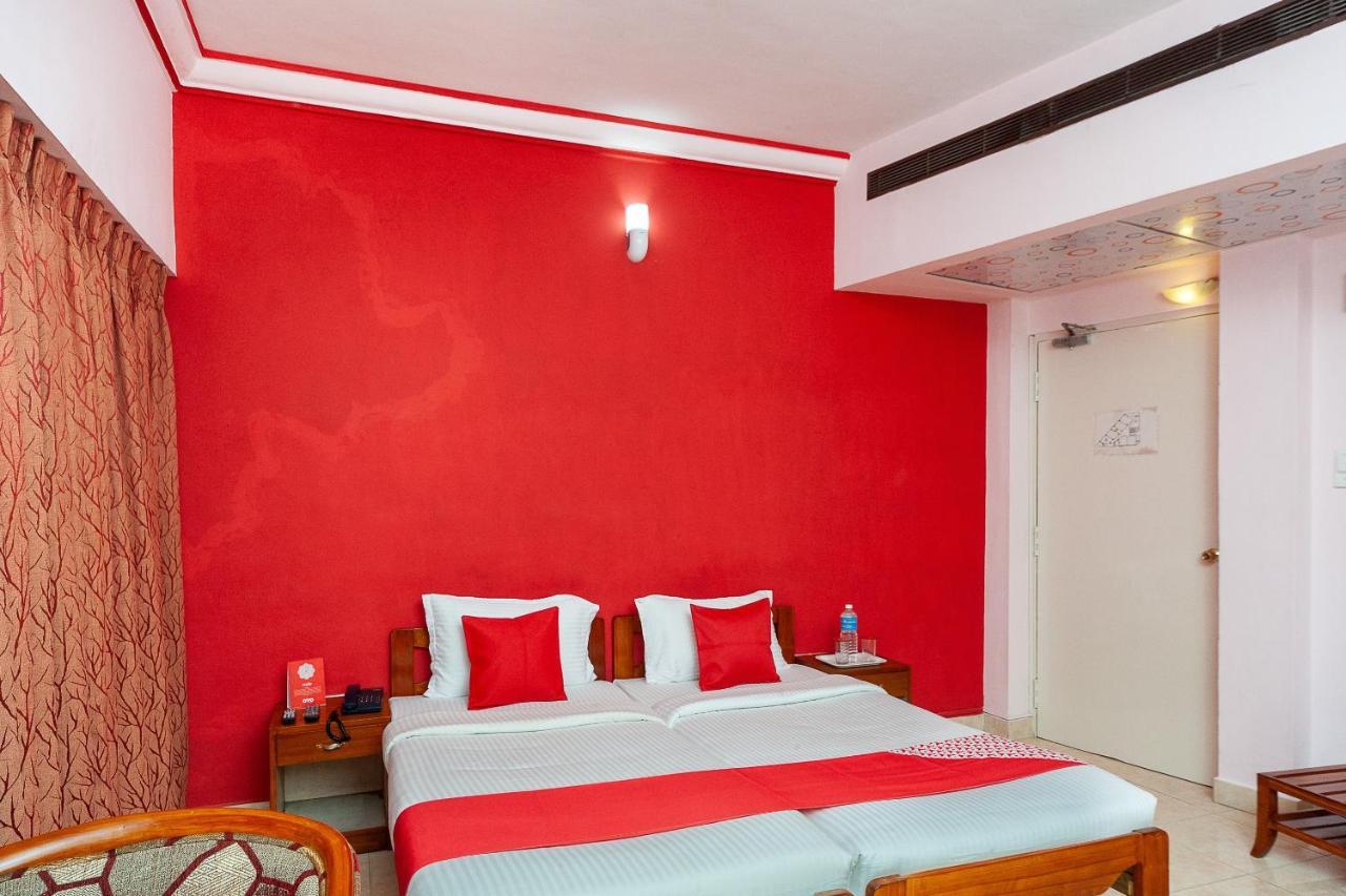 Hotel Manhattan Chennai Ngoại thất bức ảnh