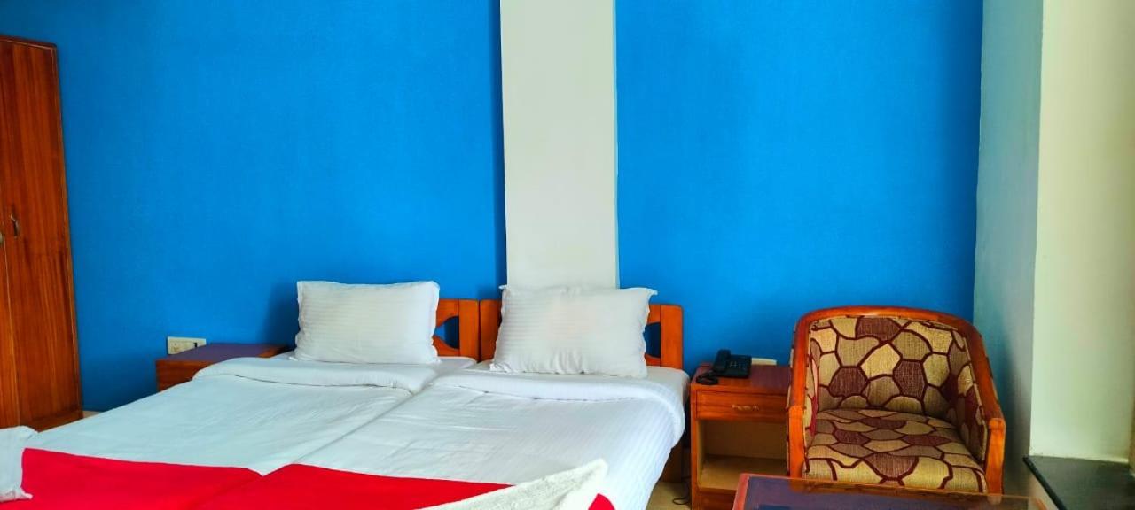 Hotel Manhattan Chennai Ngoại thất bức ảnh