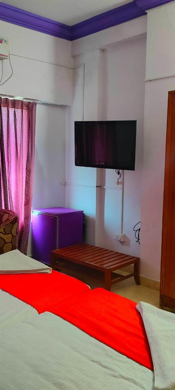 Hotel Manhattan Chennai Ngoại thất bức ảnh