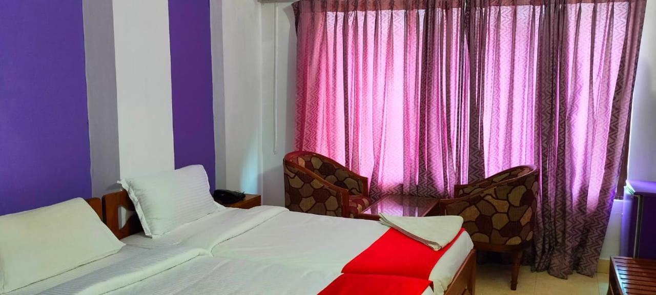 Hotel Manhattan Chennai Ngoại thất bức ảnh