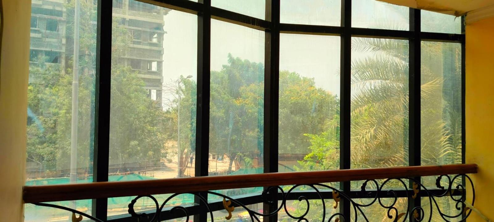 Hotel Manhattan Chennai Ngoại thất bức ảnh
