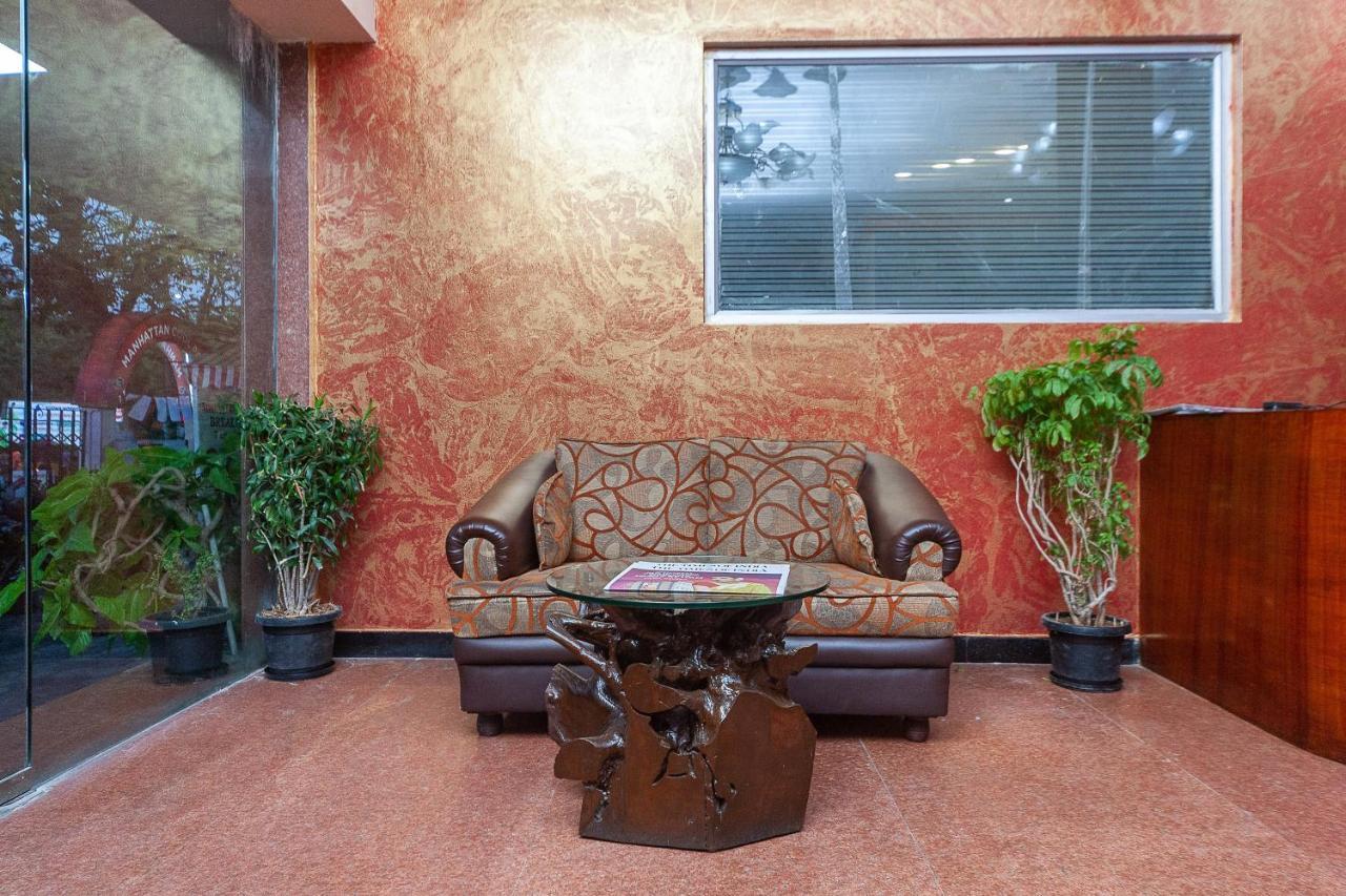 Hotel Manhattan Chennai Ngoại thất bức ảnh